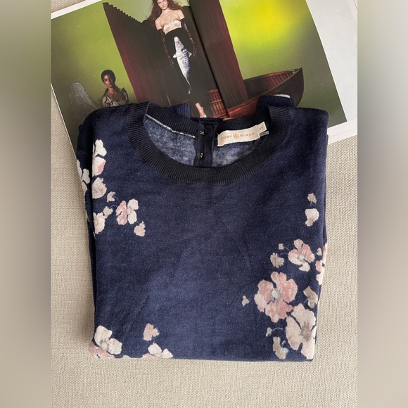 Tory Burch Floral 100% Merino Wool Sweater/Blouse In Navy Blue Size S - Picture 10 of 10